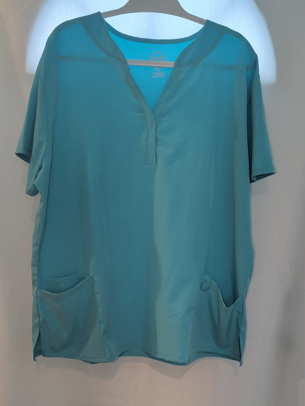 Relaxed V-Neck Scrub Top in Turquoise with Front Pockets